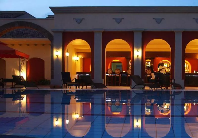 هتل Lake Victoria Serena Golf Resort & Spa