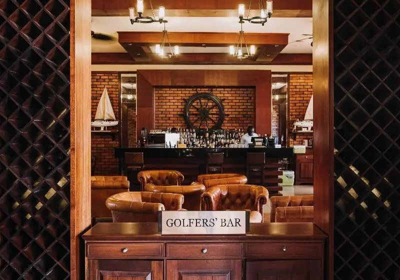 هتل Lake Victoria Serena Golf Resort & Spa