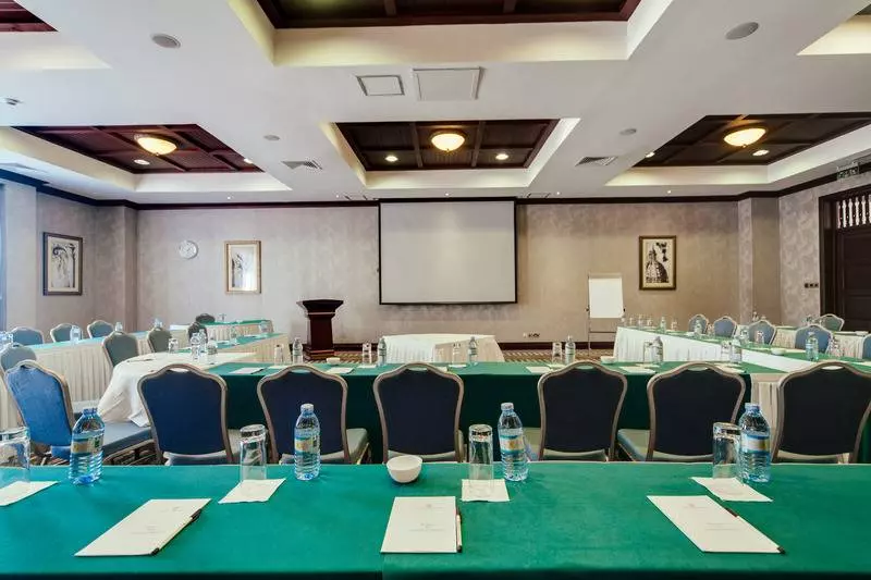 هتل Lake Victoria Serena Golf Resort & Spa