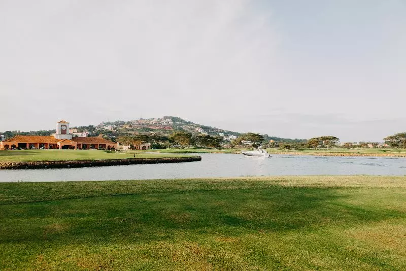 هتل Lake Victoria Serena Golf Resort & Spa