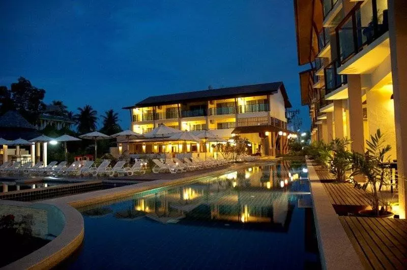 酒店 Lanta Pura Beach Resort