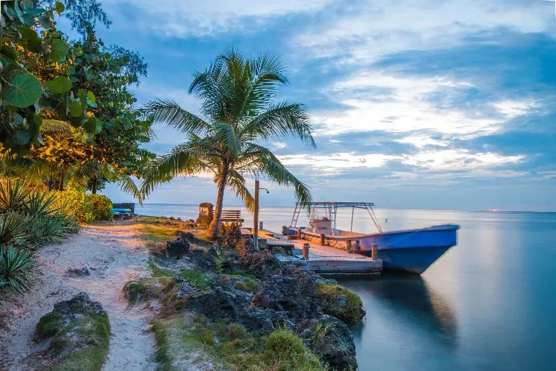 هتل Las Rocas Resort And Dive Center