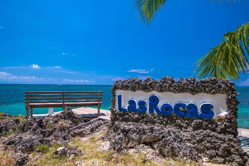 هتل Las Rocas Resort And Dive Center