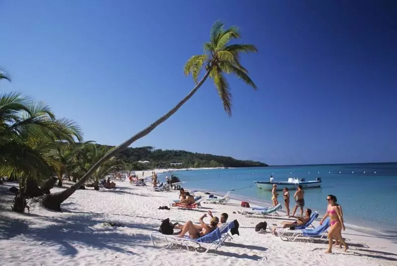 هتل Las Rocas Resort And Dive Center