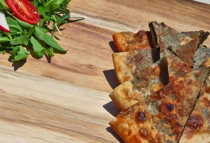 هتل Royal Marmin Bay Boutique & Art