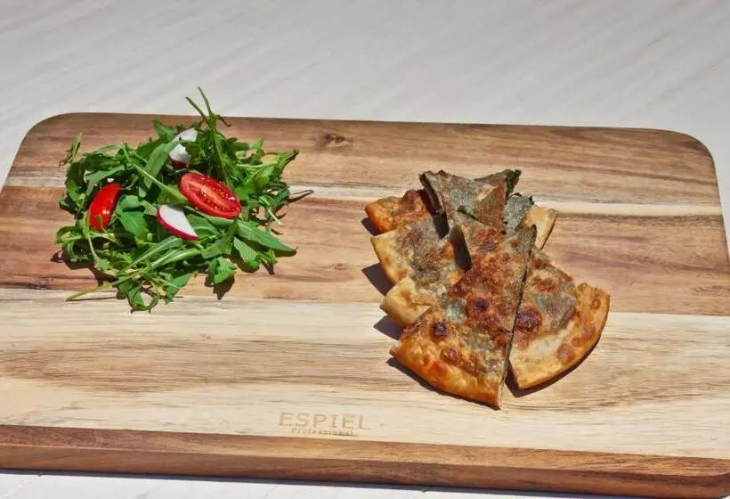 هتل Royal Marmin Bay Boutique & Art