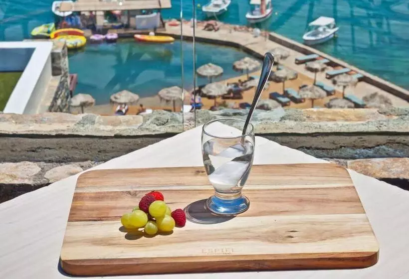 هتل Royal Marmin Bay Boutique & Art