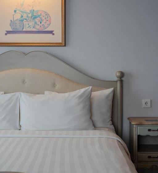 The Capital Hotel Surabaya