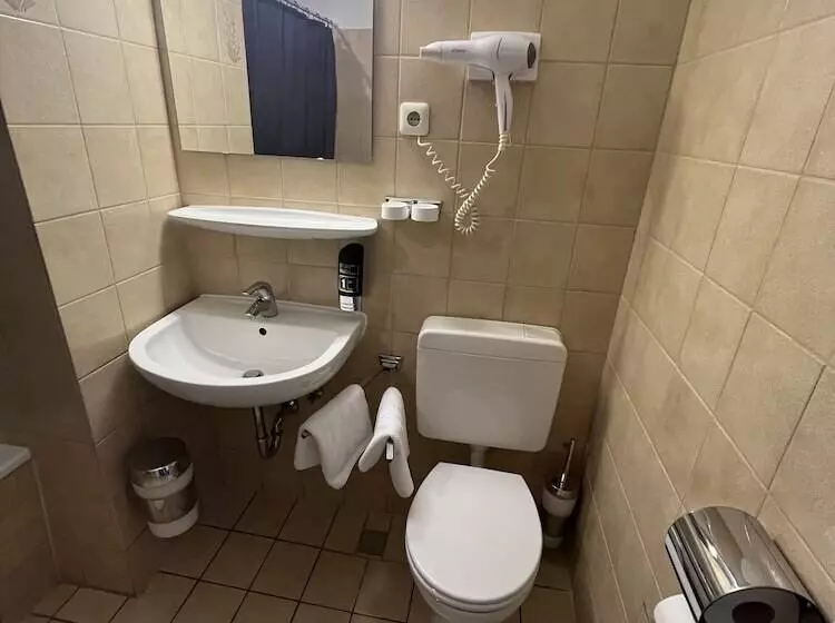 ホテル Schwarzer Bar