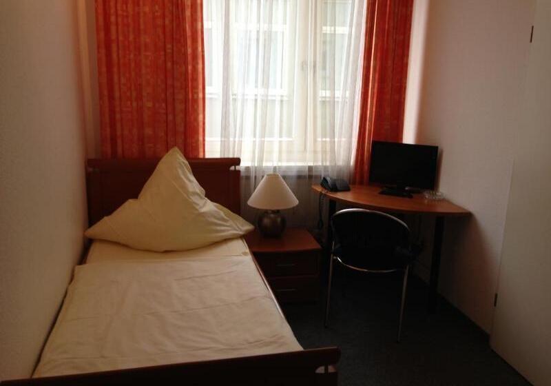 ホテル Schwarzer Bar