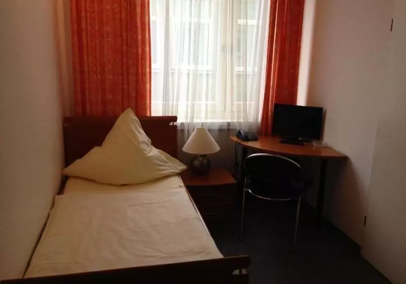 ホテル Schwarzer Bar