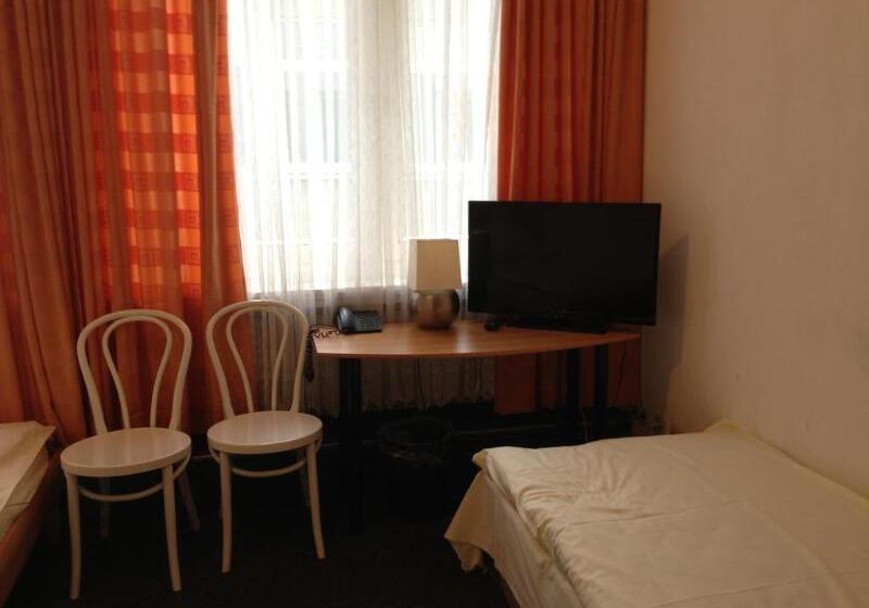 ホテル Schwarzer Bar