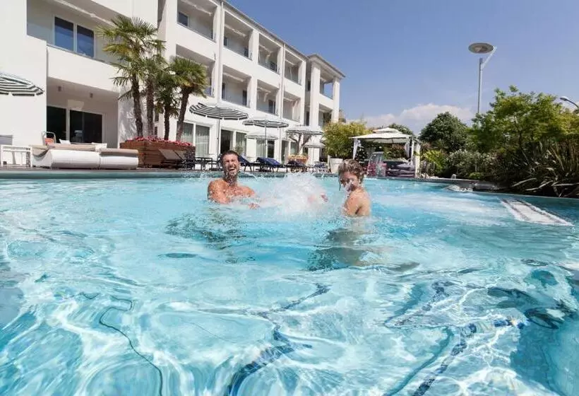 בית מלון כפרי Tobago