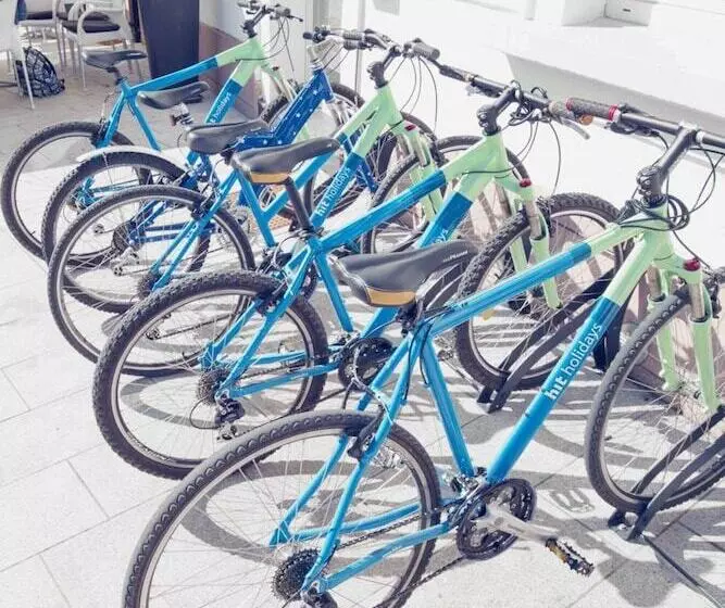 Lipa, Hotel & Bistro