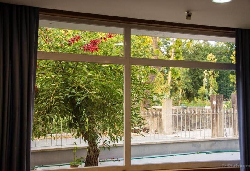 ペンション Pinheiro Manso