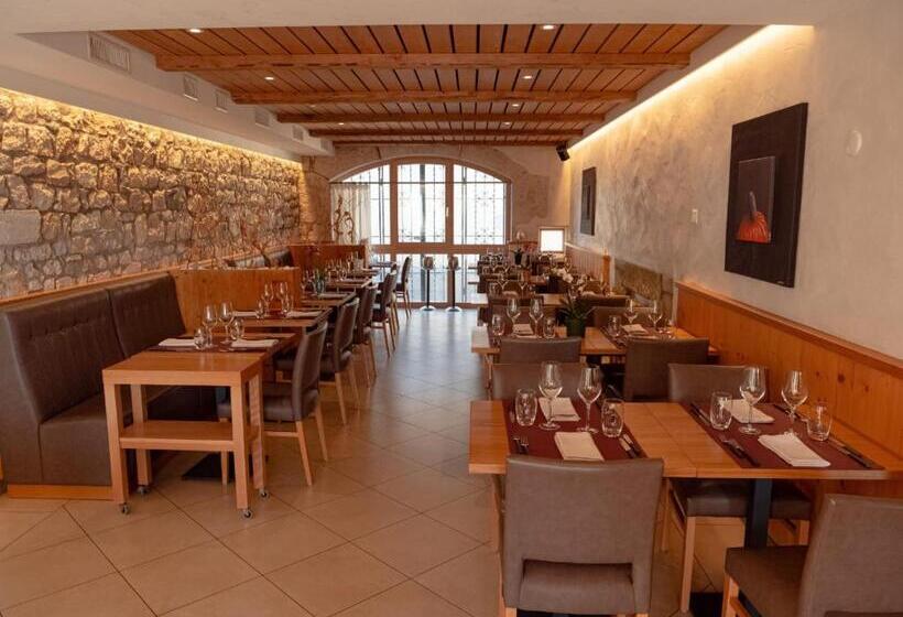 Отель Auberge Le Relais