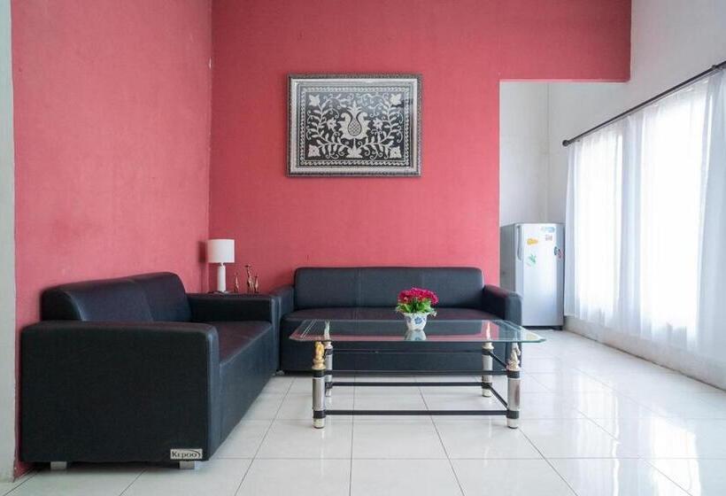 בית מלון כפרי Koolkost Syariah Near Jalan Ahmad Yani Banjarmasin 2