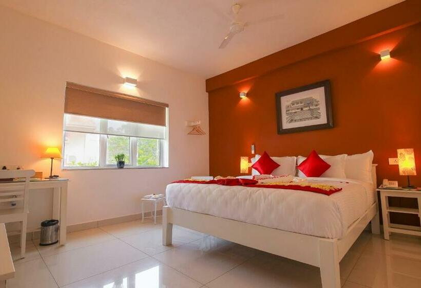 Hôtel Aura By Woco Stays