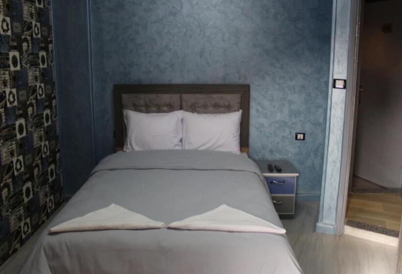 هتل Hostel Sunset Down Town