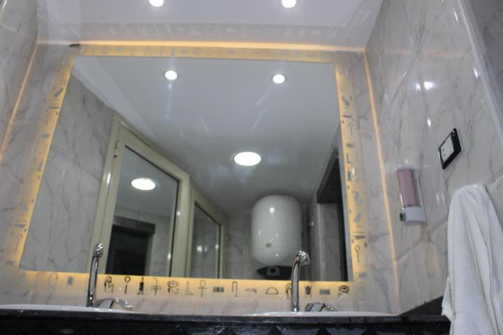 هتل Hostel Sunset Down Town