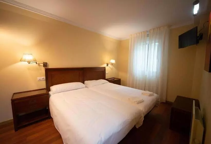 ペンション Cabalo Furado Tui