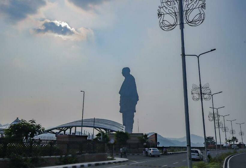 Pension (Hôtel basse catégorie) Oyo Home 83838 Reva Vihar Homestay