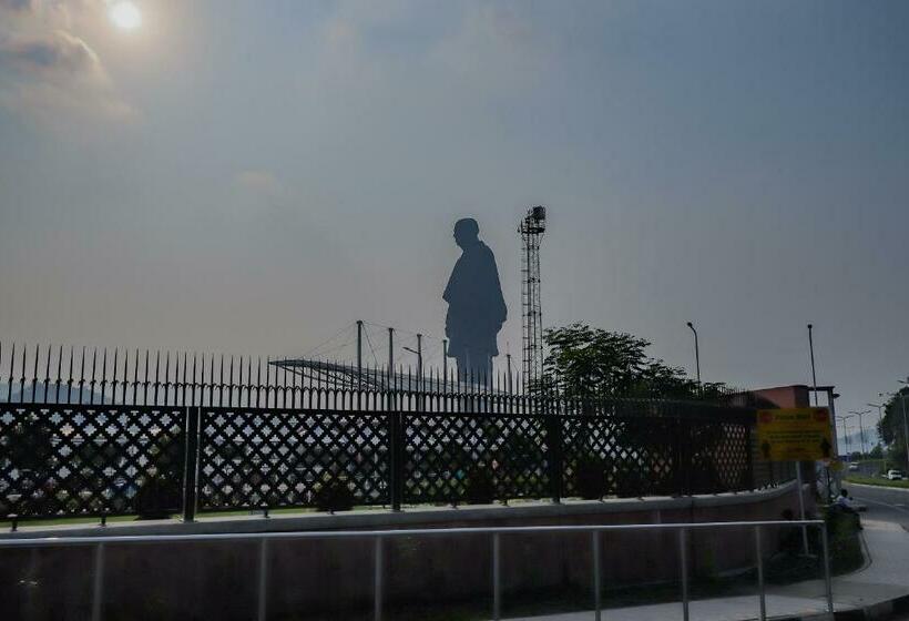 Pension (Hôtel basse catégorie) Oyo Home 83838 Reva Vihar Homestay