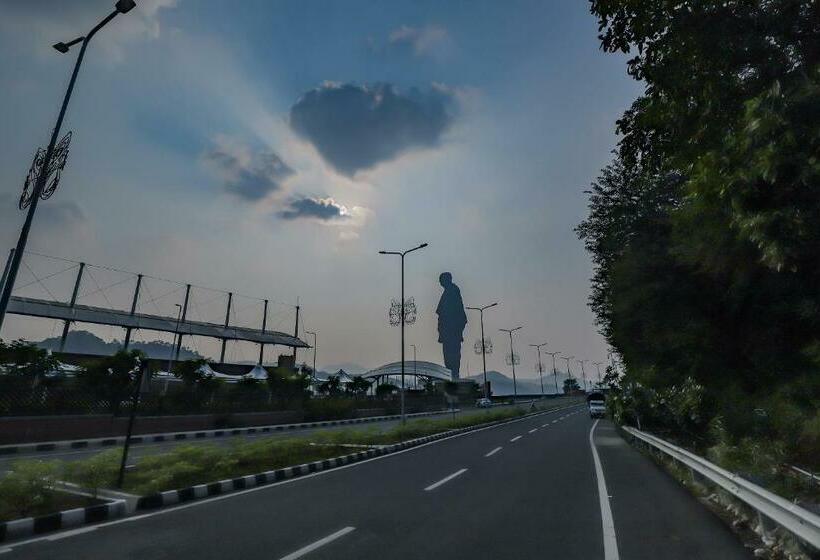 Pension (Hôtel basse catégorie) Oyo Home 83838 Reva Vihar Homestay