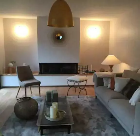 پانسیون Suite La Baronne Gîte Du Petit Hutin