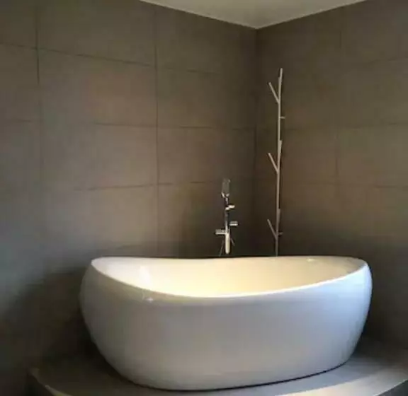 پانسیون Suite La Baronne Gîte Du Petit Hutin
