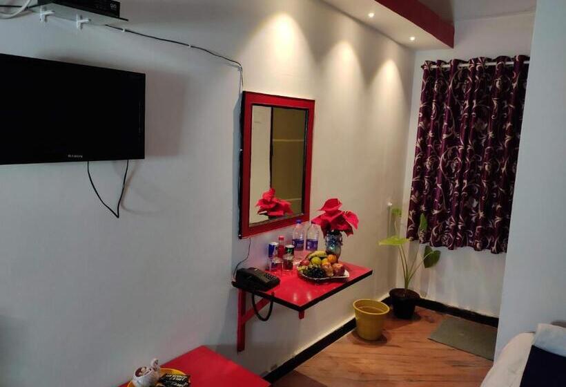 Hotel Adh K F International   Budget