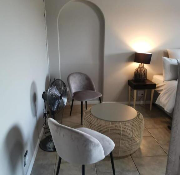 酒店 The Thatch Hide