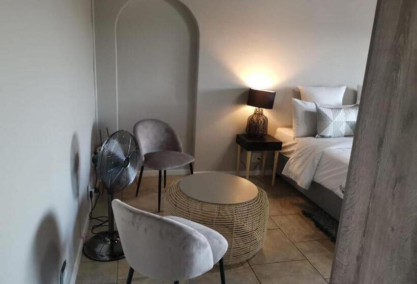 酒店 The Thatch Hide