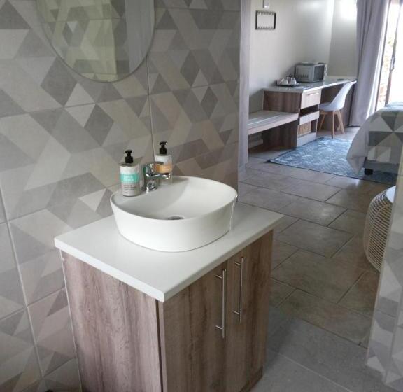 酒店 The Thatch Hide