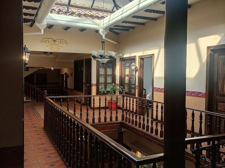 Hotel Sa By Raymipampa