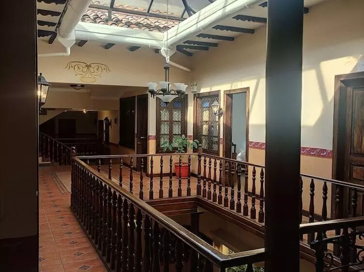 Hotelli Sa By Raymipampa