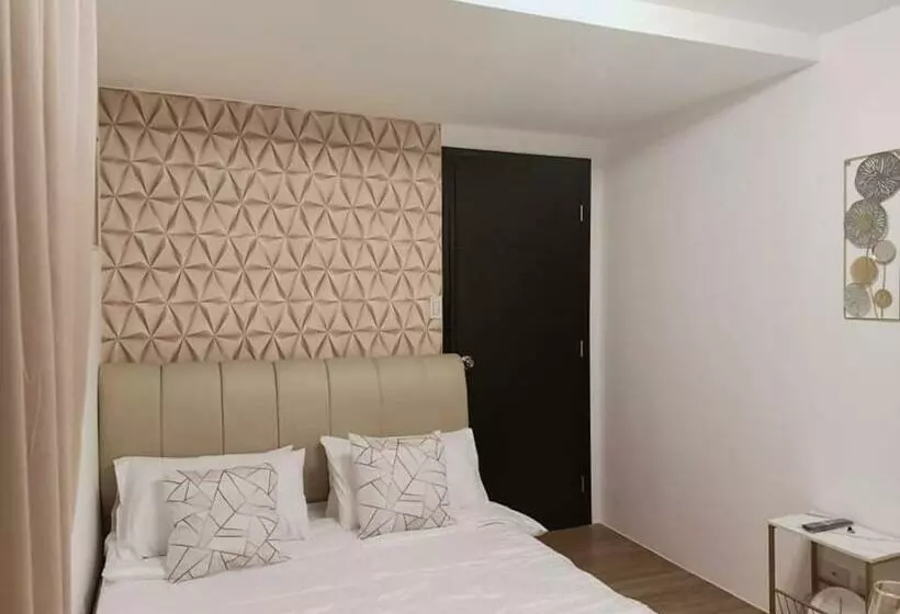 Roari Portovita Tower 2 Br Luxurious Unit