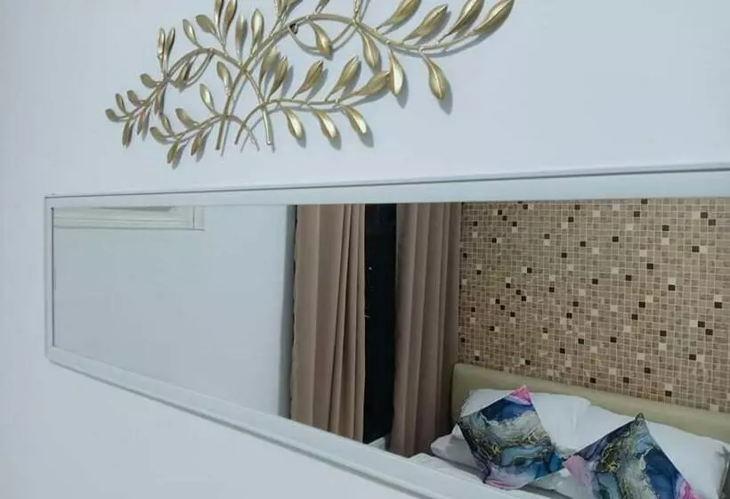 Roari Portovita Tower 2 Br Luxurious Unit