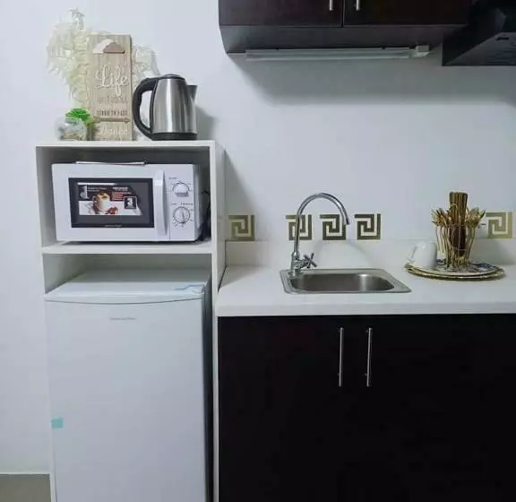 Roari Portovita Tower 2 Br Luxurious Unit
