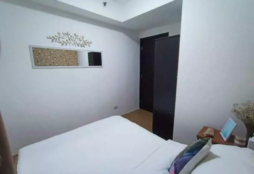 Roari Portovita Tower 2 Br Luxurious Unit