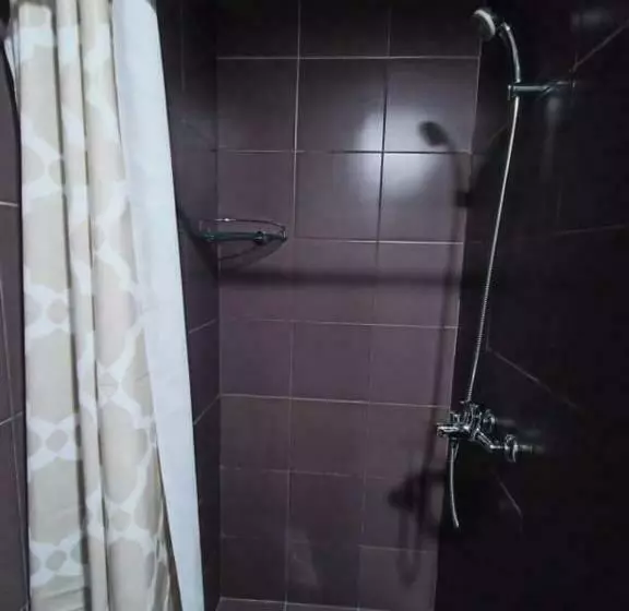 Roari Portovita Tower 2 Br Luxurious Unit