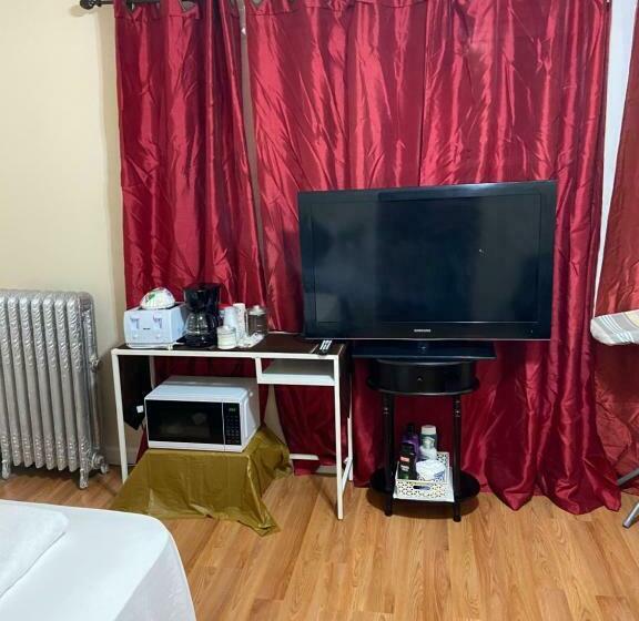 膳宿费 A Great Room In Queens