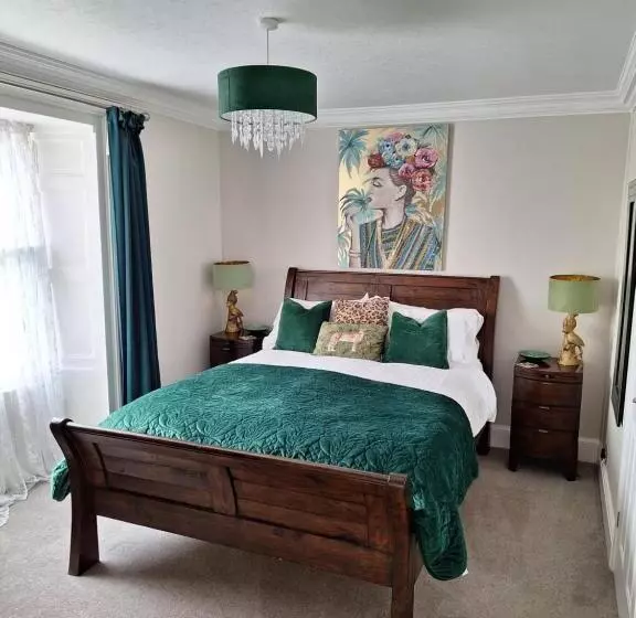 ベッドアンドブレックファースト Slate Hall