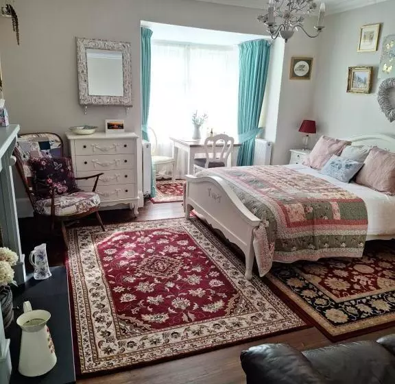 ベッドアンドブレックファースト Slate Hall