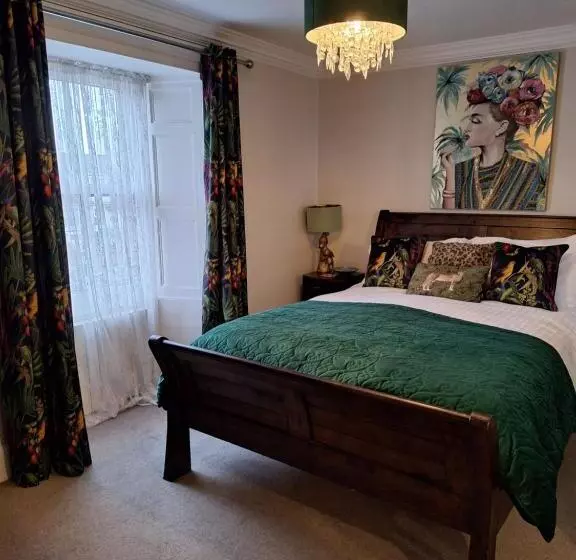 ベッドアンドブレックファースト Slate Hall