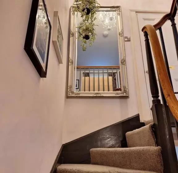 ベッドアンドブレックファースト Slate Hall