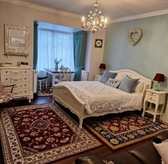 ベッドアンドブレックファースト Slate Hall