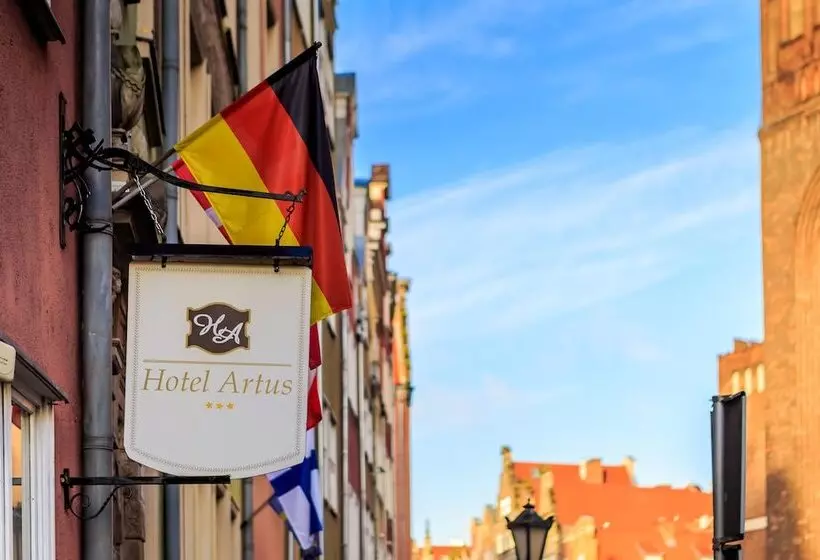 בית מלון כפרי Artus Old Town