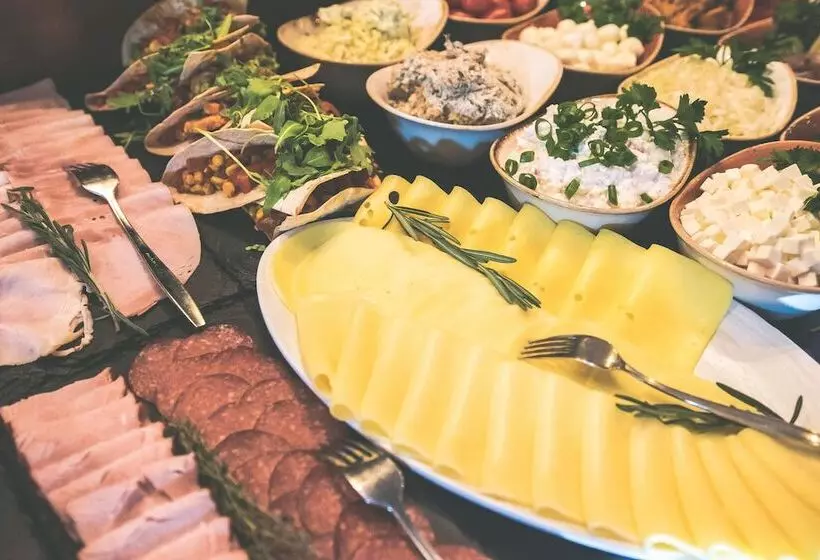 בית מלון כפרי Artus Old Town