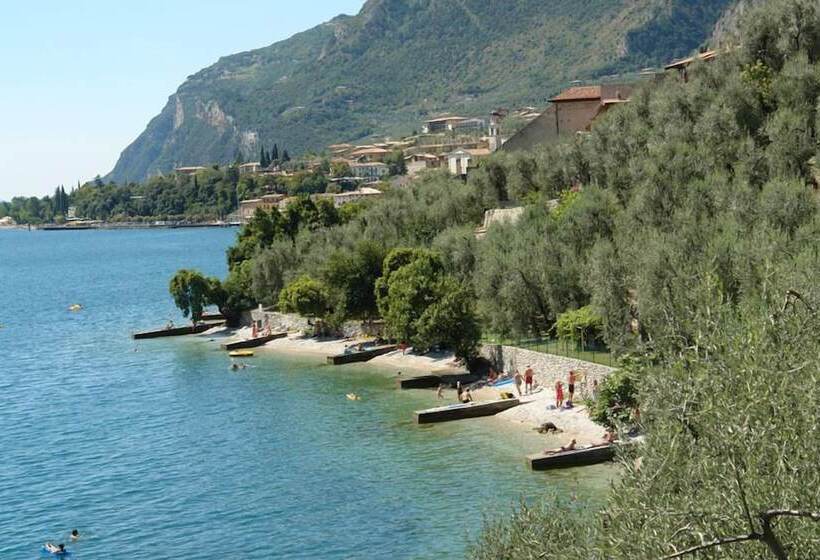 فندق Augusta Garnì